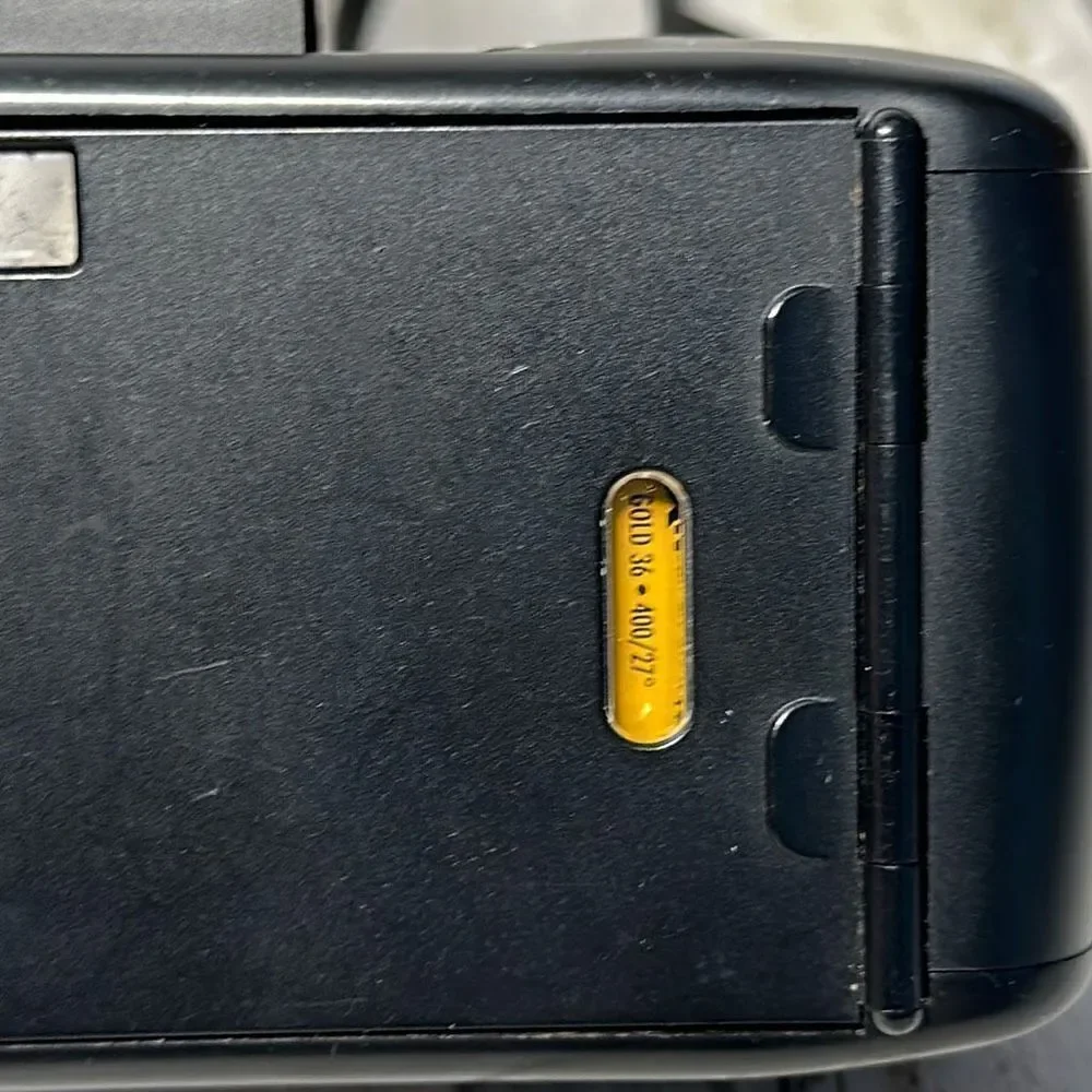 Kodak‎ Star 935 Point & Shoot 35mm Film Camera Pop-Up Flash Case
